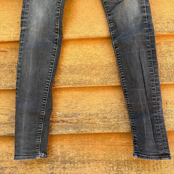 Levi’s Faded Black Distressed Skinny Mid Rise Jeans Size 29 - Picture 5 of 13